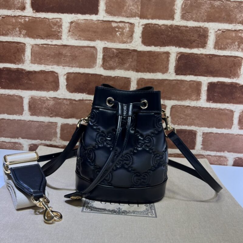 GUCCI古驰GG Matelassé皮革水桶包728231