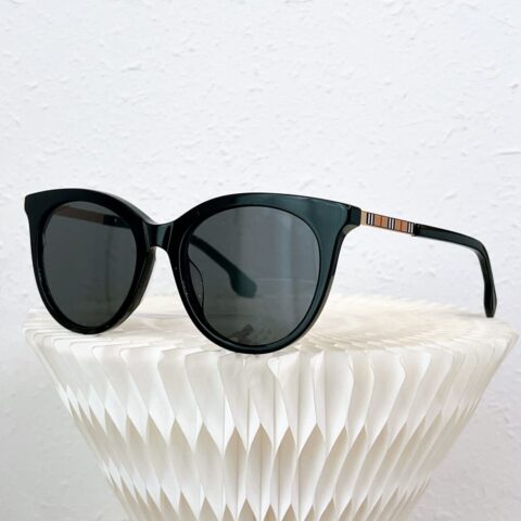 Burberry巴宝莉圆框女士太阳眼镜