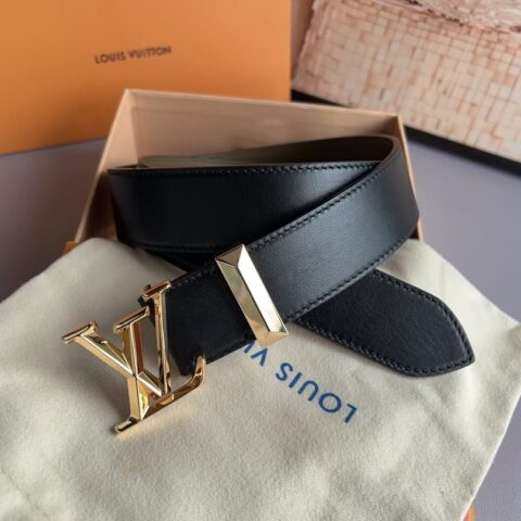 LV/路易威登   柔软牛皮LV Pyramide 腰带