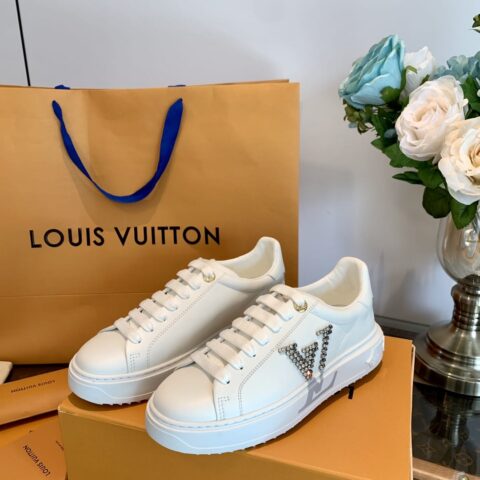 LV/路易威登 𝟐𝟎𝟐𝟐|𝐓𝐢𝐦𝐞 𝐨𝐮𝐭系列水钻logo小白鞋