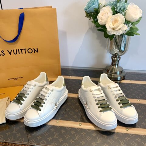 LV/路易威登 𝟐𝟎𝟐𝟐|𝐓𝐢𝐦𝐞 𝐨𝐮𝐭系列水钻logo小白鞋