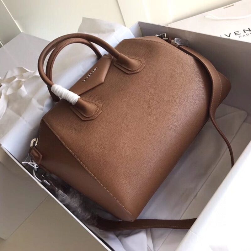 Givenchy纪梵希经典款Antigona tote 手提包0925