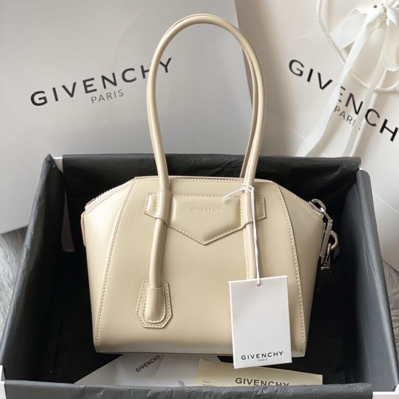 Givenchy纪梵希经典款Antignoa法国原厂小牛皮手袋0115