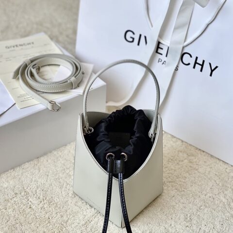 Givenchy纪梵希最新款 cutout小水桶0117