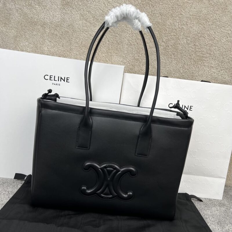 CELINE赛琳CABAS TRIOMPHE 光滑牛皮革抽绳包199973