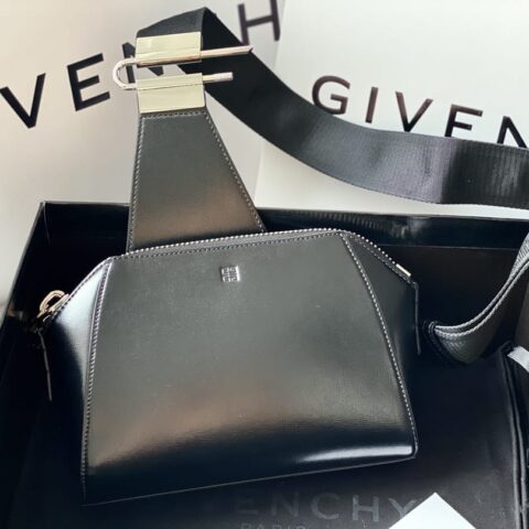 Givenchy纪梵希新款斜挎包/胸包0119