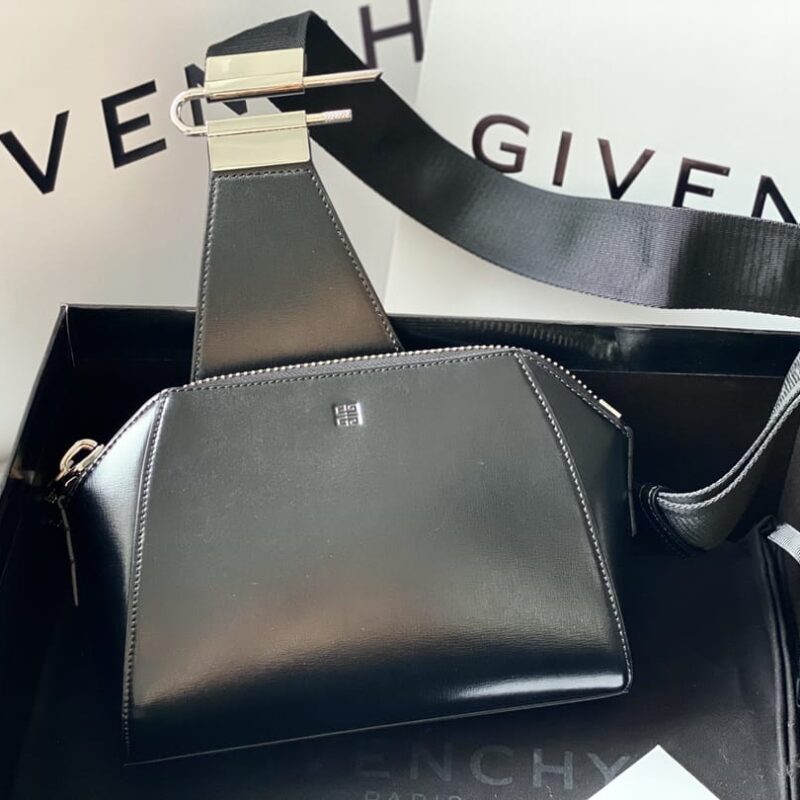 Givenchy纪梵希新款斜挎包/胸包0119