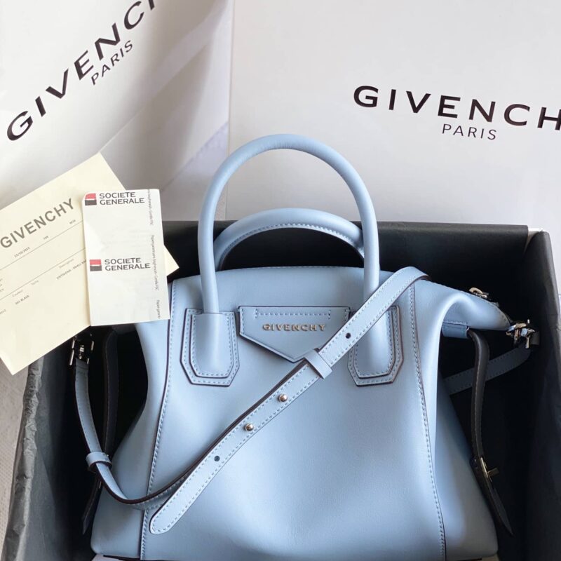 Givenchy纪梵希牛皮Antigona小号手提包0271