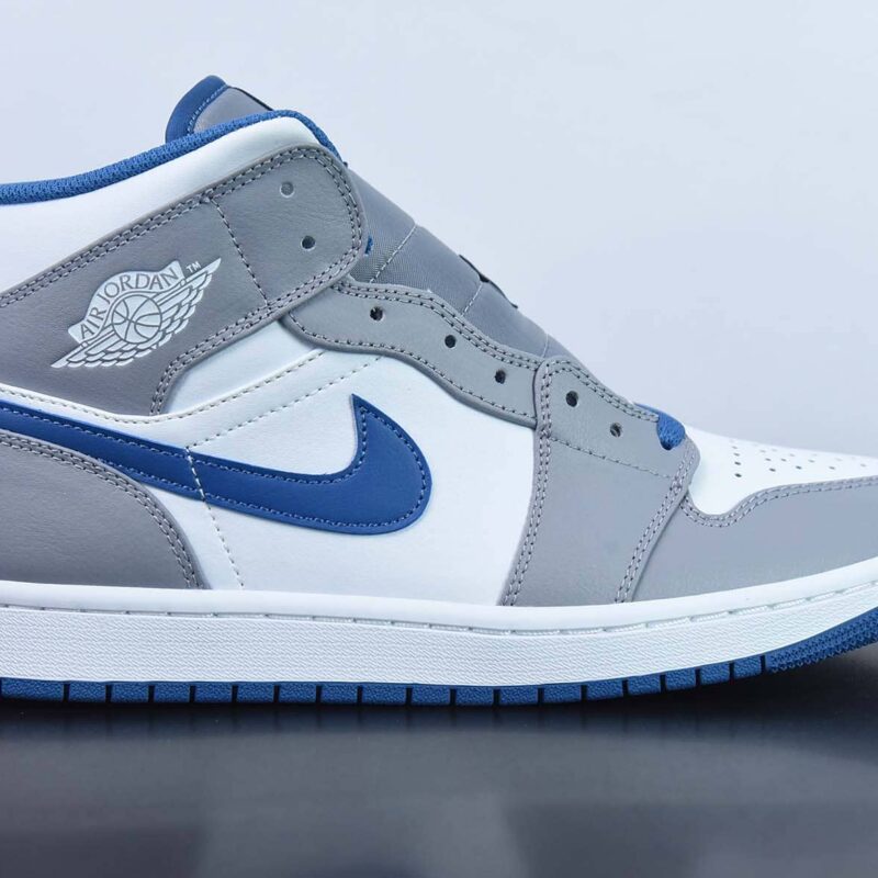 Air Jordan 1 Mid "True Blue" AJ1 乔1真蓝色 中帮篮球鞋 货号:DQ8426-014