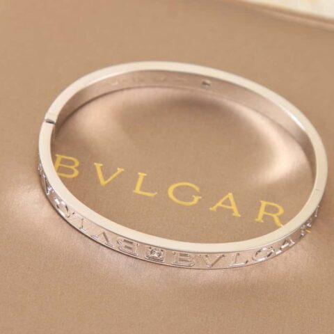 BVLGARI宝格丽英文字母手镯