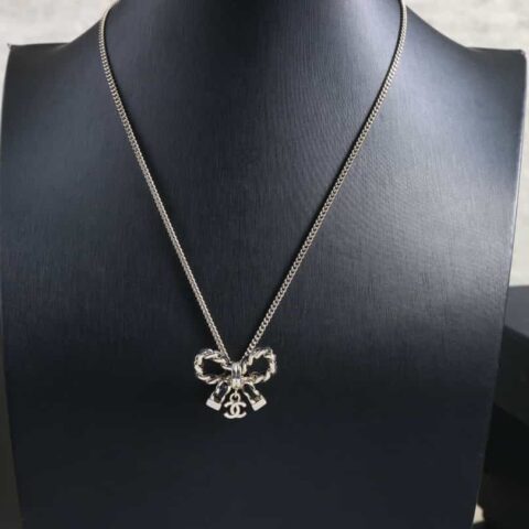 新款☑️CHANEL香奈儿双c黑皮绳蝴蝶结项链