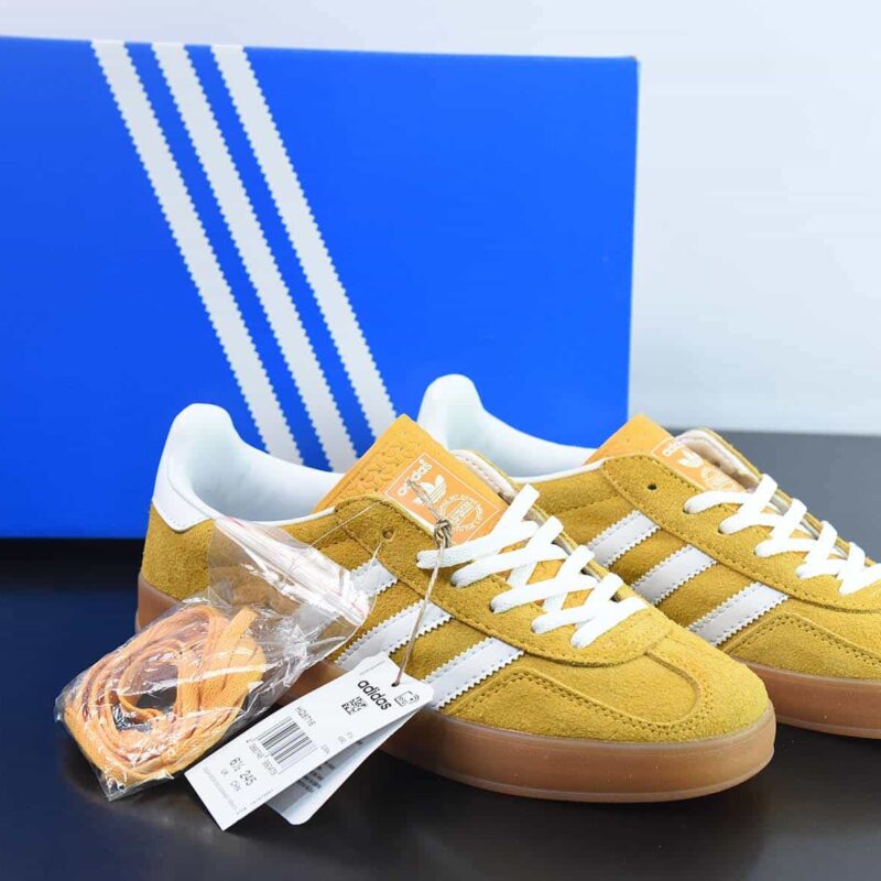 adidas Originals Gazelle Indoor瞪羚羊系列经典板鞋 桑巴 GAZELLE 货号:HQ8716