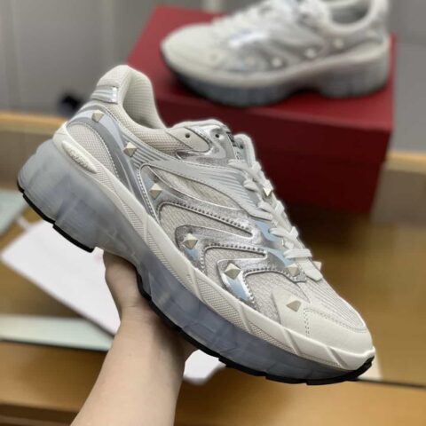Valentino华伦天奴 采用小牛皮拼接织物男款低帮运动鞋
