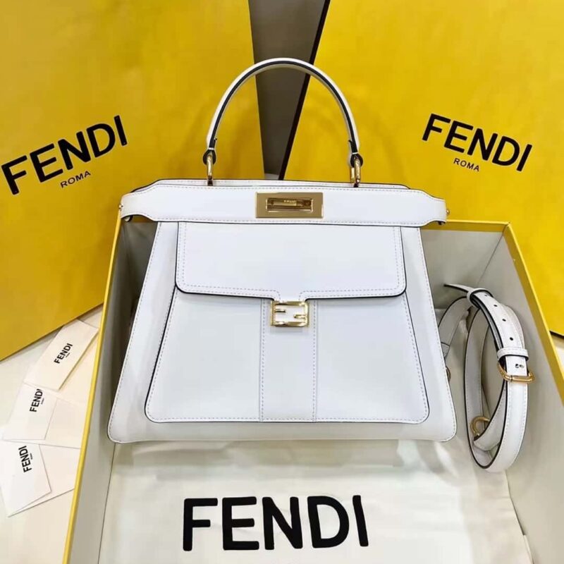 FENDI芬迪牛皮材质Peekaboo手袋8596