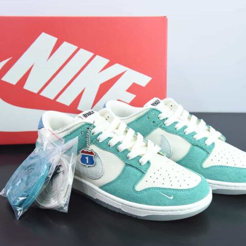 NK Dunk Low " 80s Bus " 韩国限定 泫雅同款 80年代巴士 低帮运动休闲滑板鞋 货号：CZ6501-101