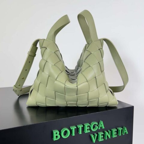 BottegaVeneta葆蝶家保龄球包款号:730327 洞石绿