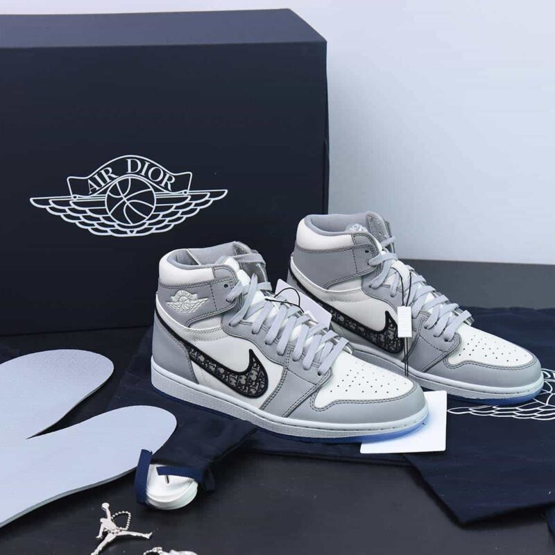Dior X Air jordanan high OG高帮运动鞋 货号:CN8607-002