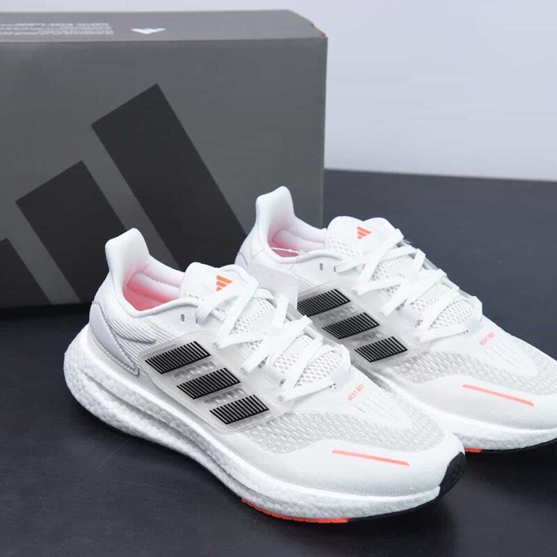 阿迪达斯 ADIDAS 超弹跑步系列 PUREBOOST 22 男女鞋新款稳定排汗减震回弹防滑耐磨跑步运动鞋跑步鞋货号:IG0909