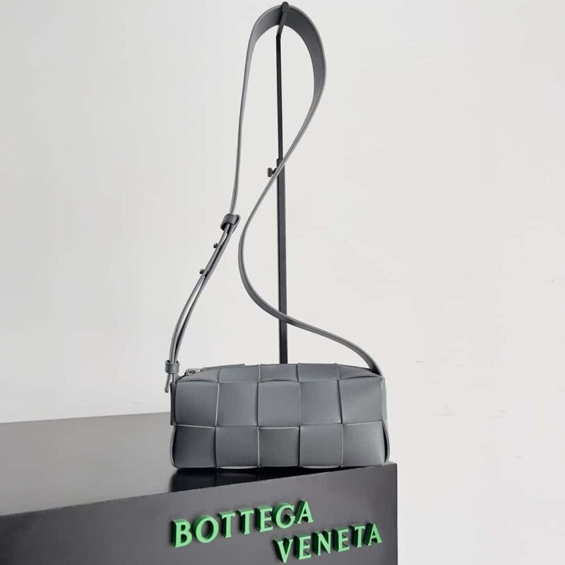 B家 男女同款 BRICK CASSETTE长肩带系列斜挎包 肩背包 型号;729251