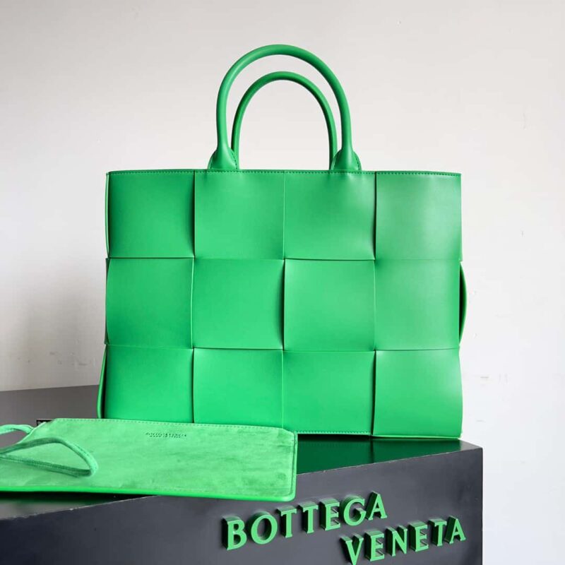 38cm小四格 B家2023早春新品 Arco Tote 手拿包 型号;729244 Intreccio编织皮革托特手袋