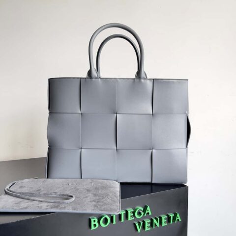 38cm小四格 B家2023早春新品 Arco Tote 手拿包 型号;729244 Intreccio编织皮革托特手袋
