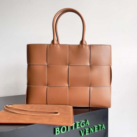 BV 托特包(小四格)BV 新款中号Arco Tote 托特包 型号;756682