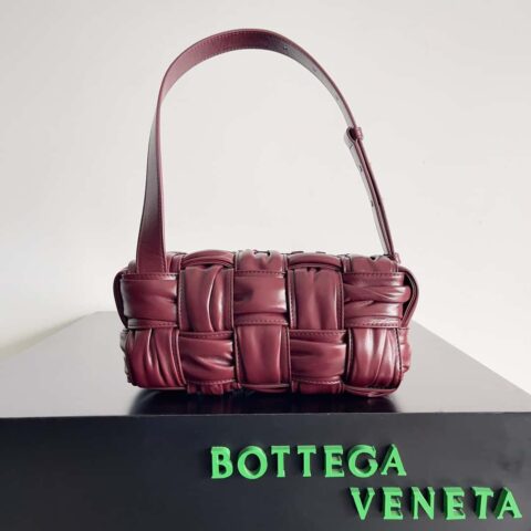 BV新款Bottega Veneta2022秋冬腋下包 款号:736233 酒红色