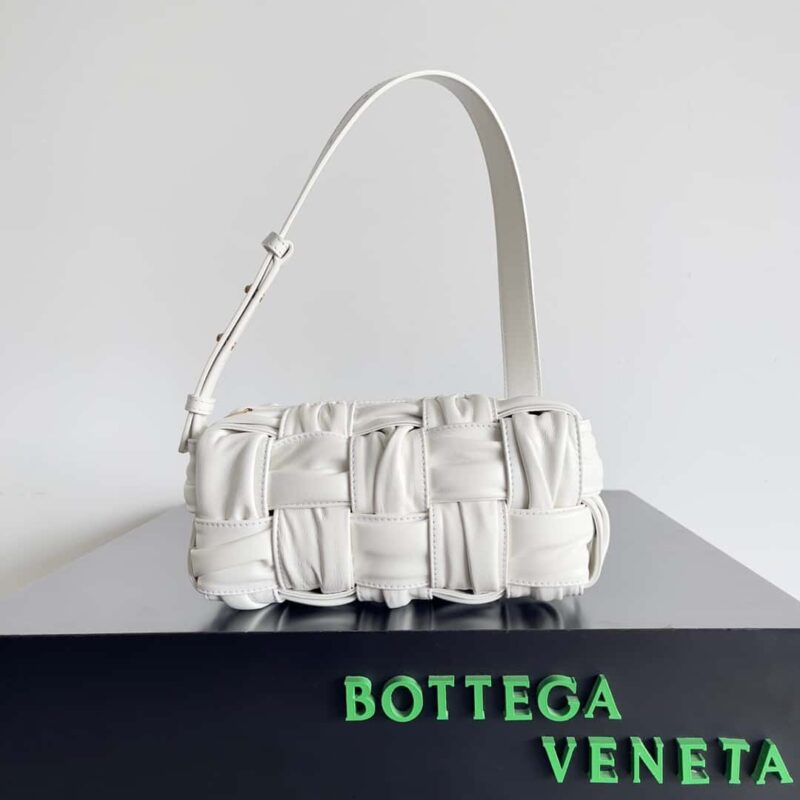 BV新款Bottega Veneta2022秋冬腋下包 款号:736233 白色