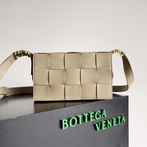 Bottega Veneta CASSETTE 23CM BAG 型号;666870 灰褐色