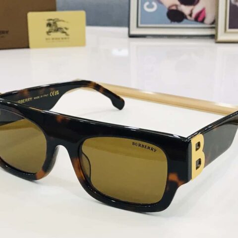 Burberry巴宝莉女士太阳眼镜