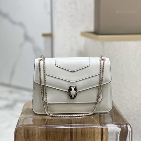 全新“Serpenti Forever”系列斜挎包型号:29032