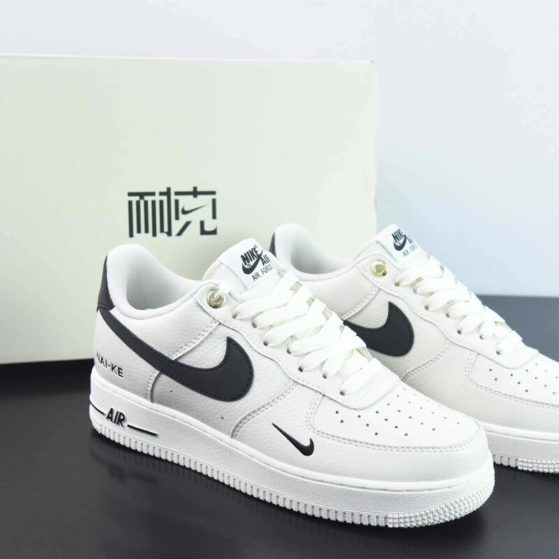 NK Air Force 1‘07 Low”NAI-KE/Beige/Black“空军一号经典低帮百搭休闲运动板鞋“NAIKE米白黑小钩”货号:NK0621-922