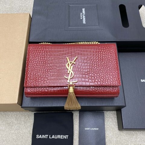 Y家最经典的款式Kate鳄鱼纹链条斜挎包大红鳄/金扣型号:377829