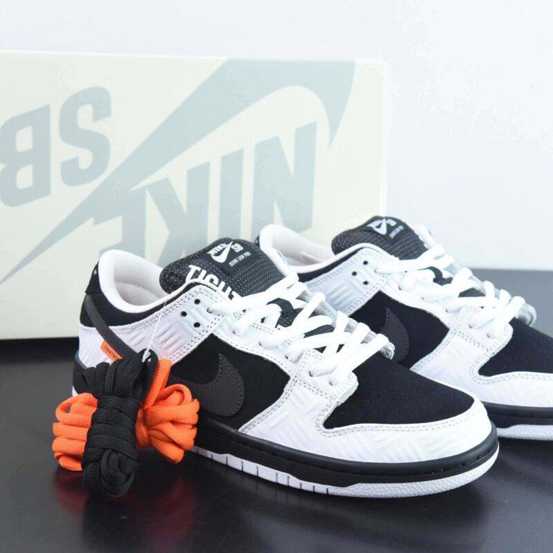 NK SB Dunk Low 联名反转黑白熊猫运动鞋 货号:FD2629-100