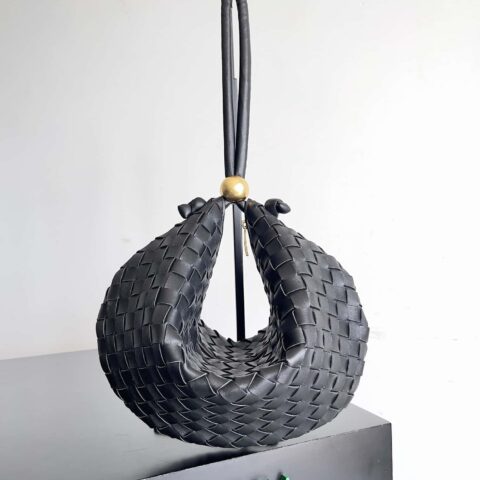 葆蝶家 Bottega VenetaBV 元宝包 Turn Bag ~金球jodie 款号:701024