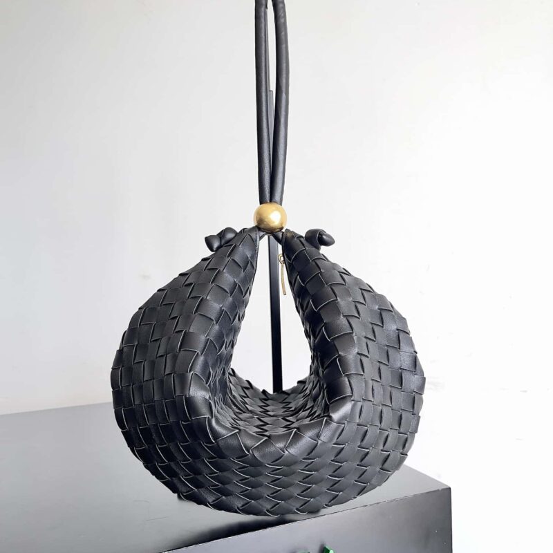 葆蝶家 Bottega VenetaBV 元宝包 Turn Bag ~金球jodie 款号:701024