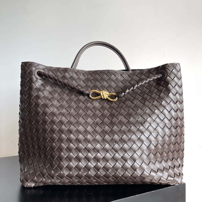 Bottega Veneta 夏季系列Andiamo手袋 款号:743575