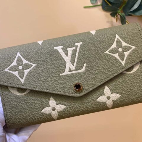 M82516 草绿(丝印) LV Sarah Wallet