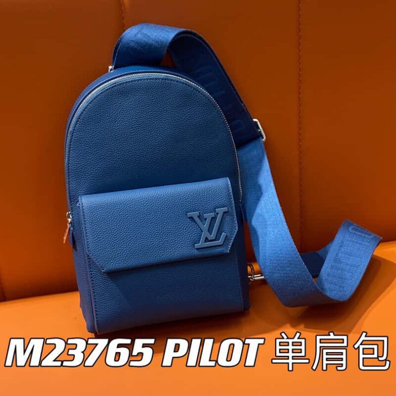 【原单精品】M23765蓝色 全皮胸包单肩包系列 秋冬新款 PILOT 单肩包
