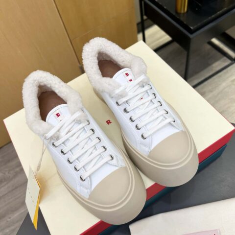 🐰🐰MARNI明星同款❤️🔥高版本MARNI走秀款平板鞋