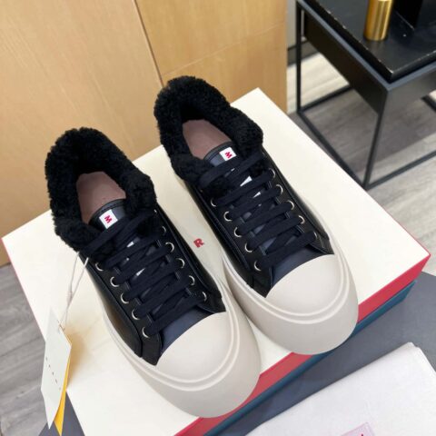🐰🐰MARNI明星同款❤️🔥高版本MARNI走秀款平板鞋