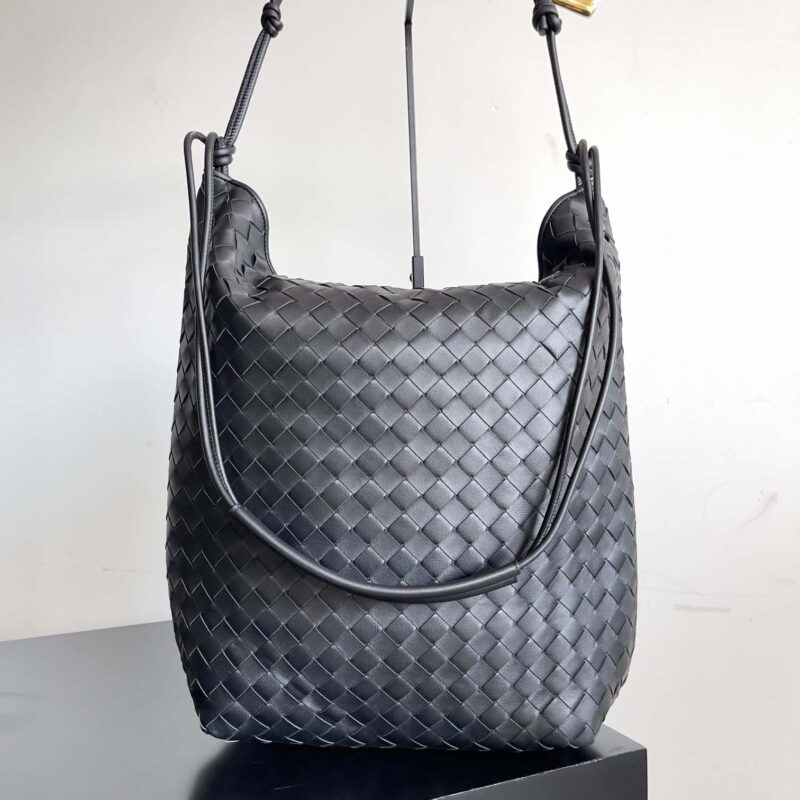 B家新品BV sardine Hobo沙丁鱼款号:765391