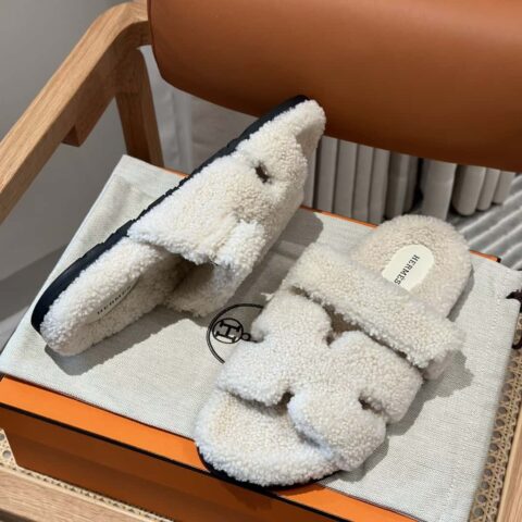 Hermès H家 Chypre系列男士凉鞋