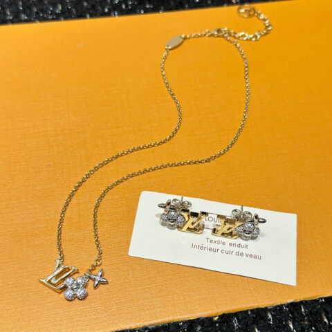 ❗️新品❗️ M01265 ☀Louis Vuitton 路易威登LV GRAM 耳环耳钉 项链