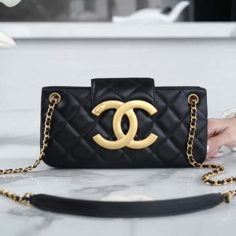 CHANEL 𝟐𝟒𝐂 |原厂小羊皮 复古大 𝒍𝒐𝒈𝒐 法棍包 AS4611
