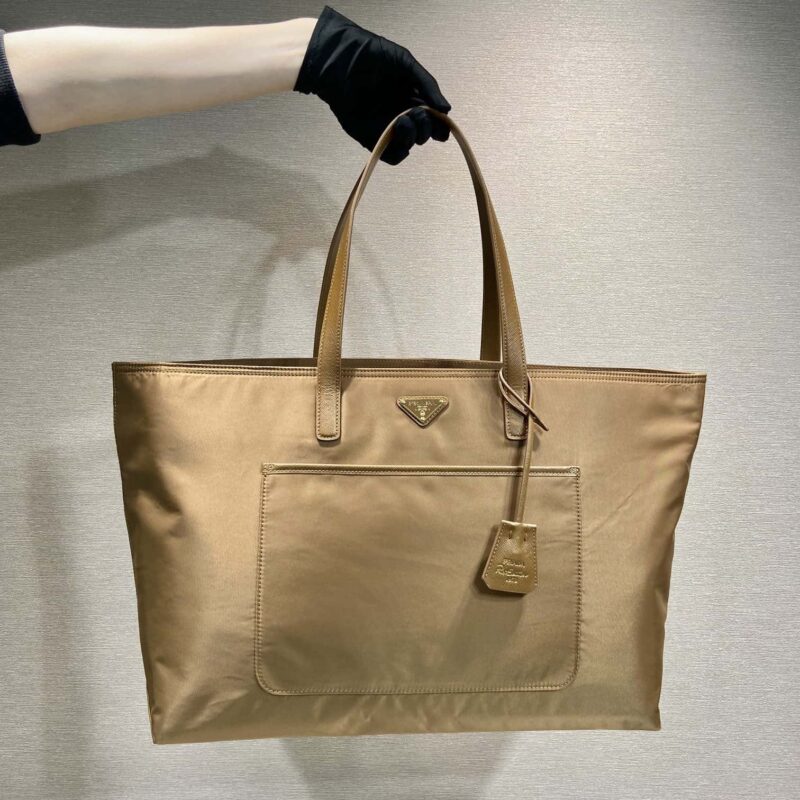 PRADA🎉新款托特包🎉1BG527软木色