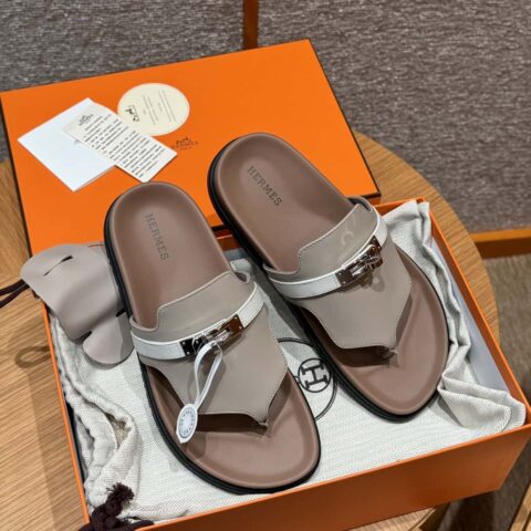 HERMES 258 Empire 夹脚拖 平纹/swift 灰黄米色/Grayish-yellow beige