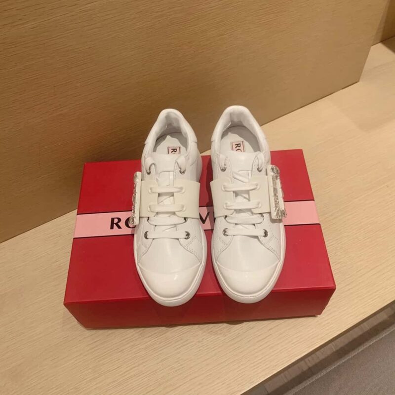 RV顶级版本钻扣休闲款 Roger vivier 2024年春夏季🍃钻扣休闲款