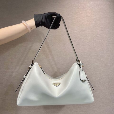 PRADA🎉新款Aimee腋下包🎉1BC228🎉白色