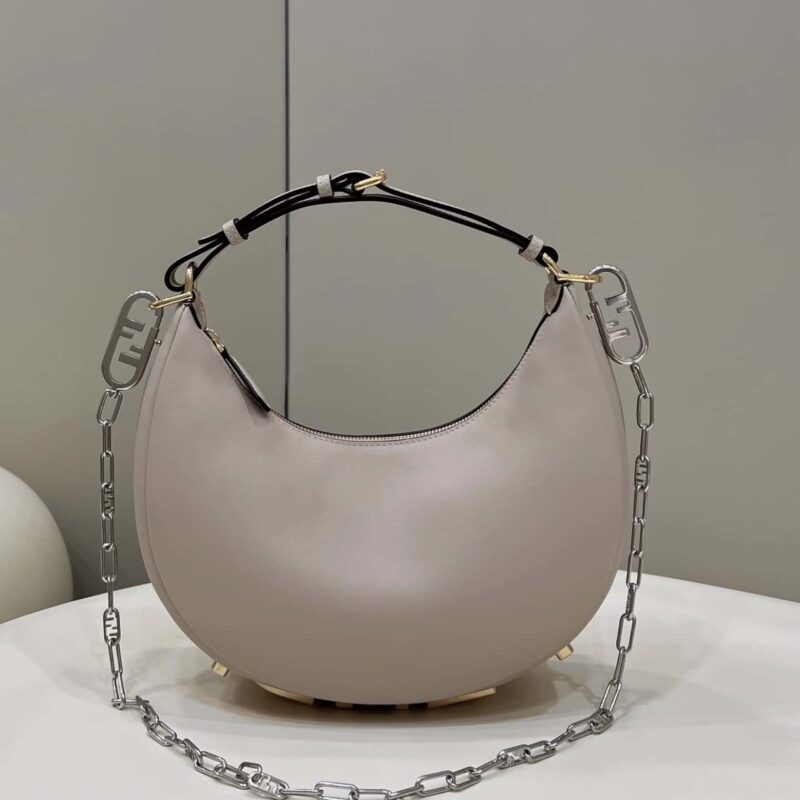 FENDI Fendigraphy腋下包 款号:80056m浅灰
